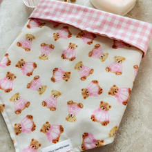 Load image into Gallery viewer, Valentine Teddies
